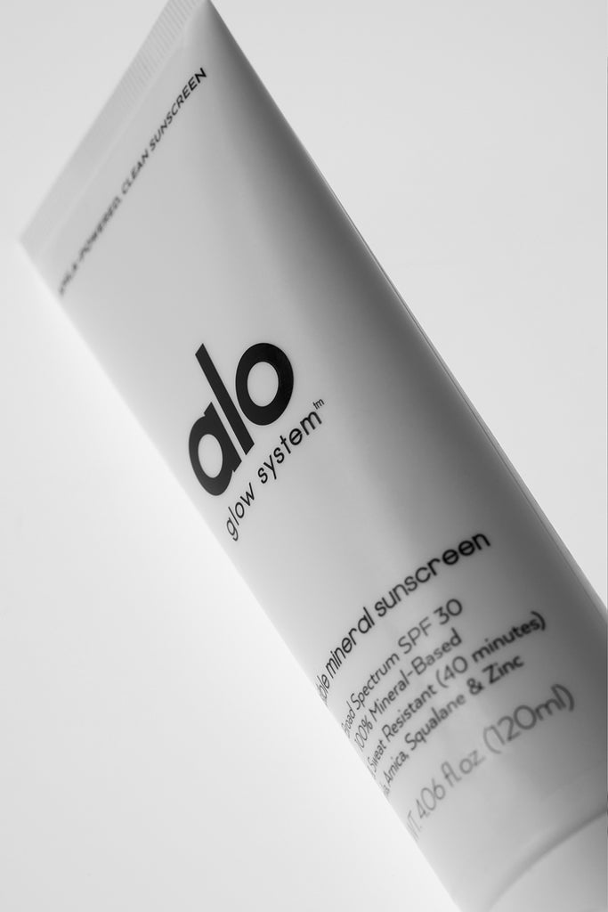 Invisible Mineral Body SPF Alo Yoga