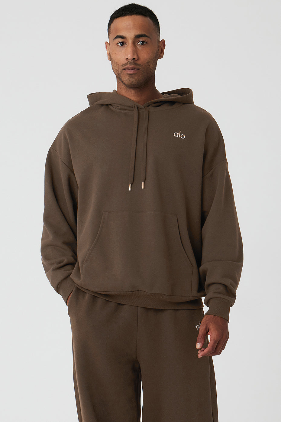 New In Alo Yoga Accolade Hoodie For Men Espresso from the fresh