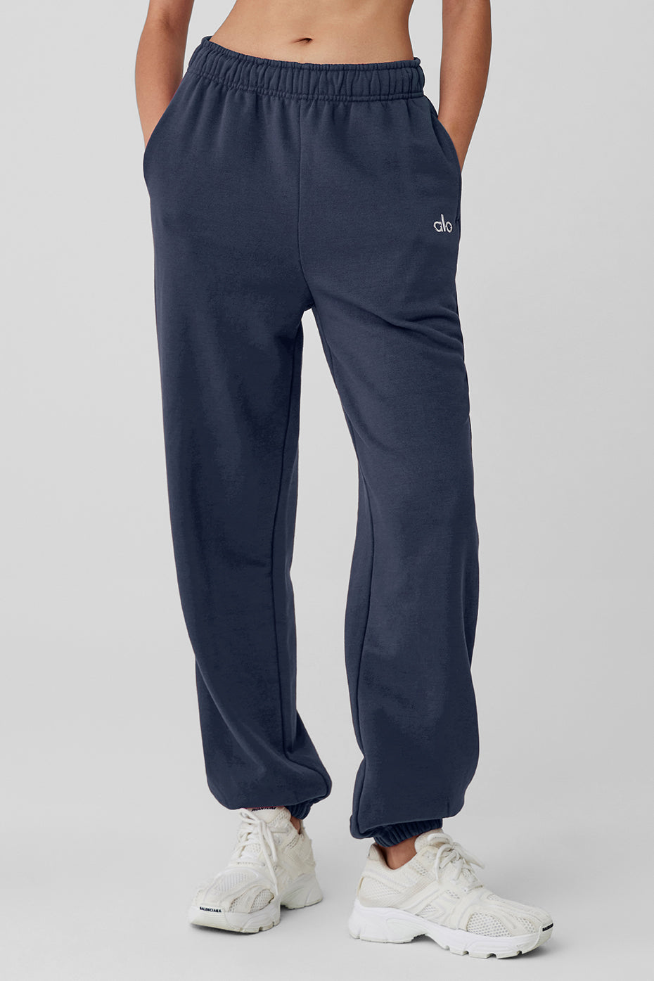 Accolade Sweatpant - Navy | Alo Yoga