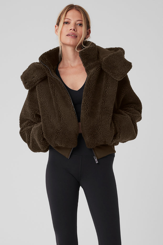 ALO Yoga Foxy Sherpa Jacket in OLIVE! SOLD OUT!! Size Medium RARE