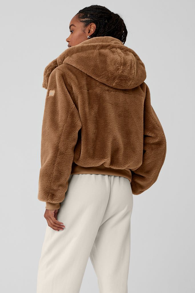 Alo Yoga Foxy Sherpa Jacket in Camel Beige, Size: XS