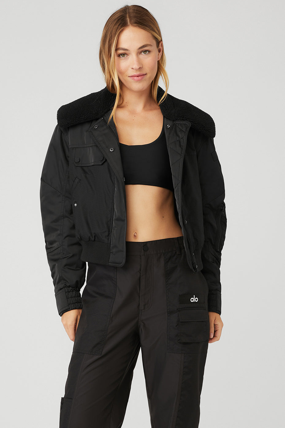 Alo Yoga Orion Cropped Puffer Jacket in Black Size Medium - Coats & jackets