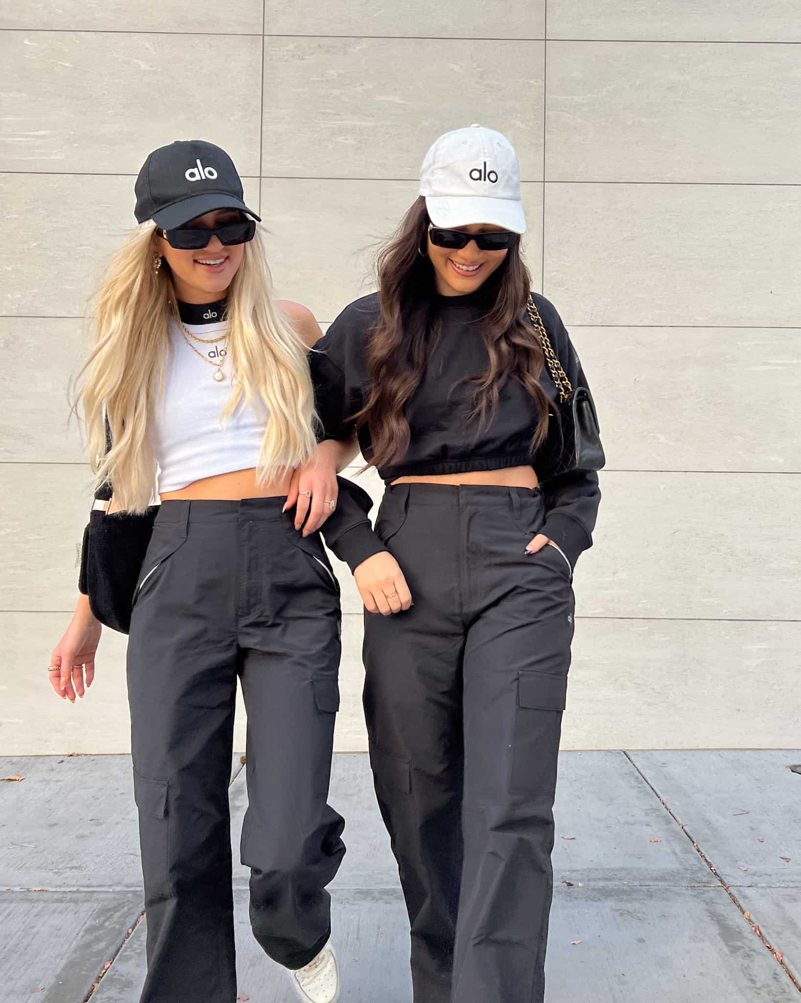 Black Cargo Pants Outfits 283 ideas  outfits  Lookastic
