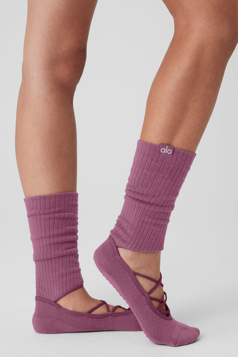 Women s Strappy Siren Grip Sock Soft Mulberry Alo Yoga