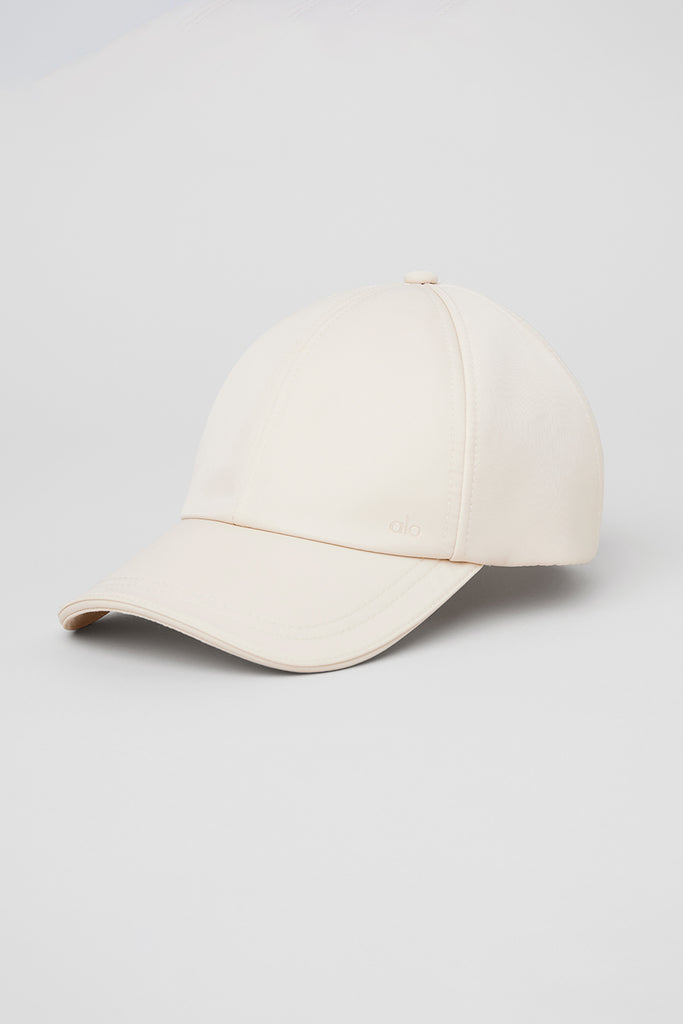 Satin Off-Duty Cap - Creme | Alo Yoga