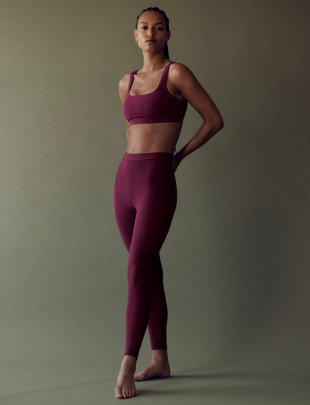 Alo Yoga | Yoga leggings, clothes, and accessories for studio to