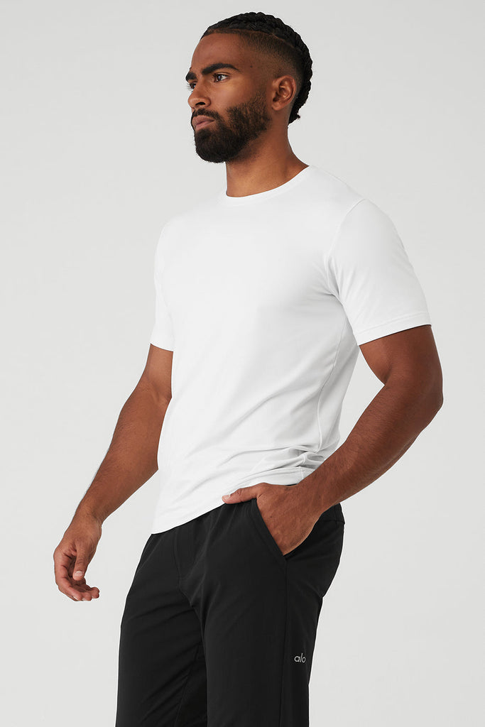 Conquer Reform Crewneck Short Sleeve - White | Alo Yoga