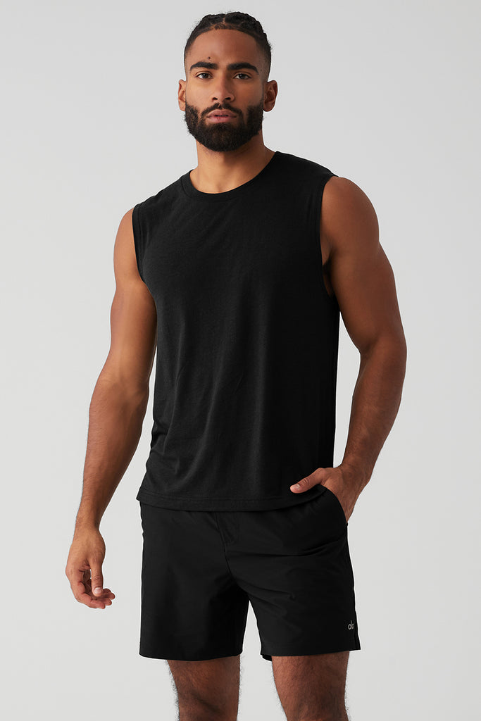 The Triumph Muscle Tank - Black | Alo Yoga