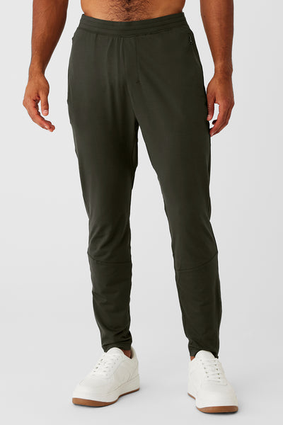 Alo Yoga® Cargo Venture Pants - Midnight Green
