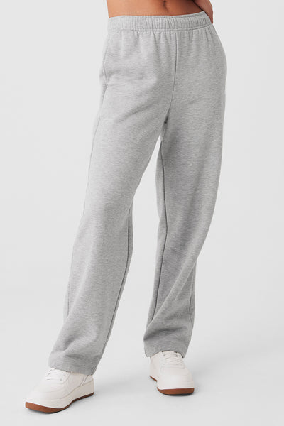 Accolade Sweatpants ( XS)..black is longer than the grey one which i love  💕 my only complaint was being a tad short for grey ones : r/aloyoga