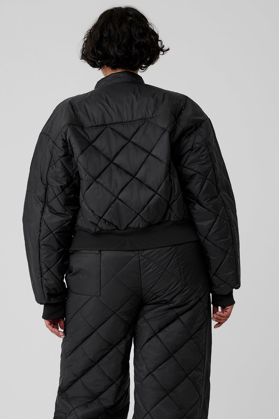 Snowrider Puffer Jacket - Black | Alo Yoga