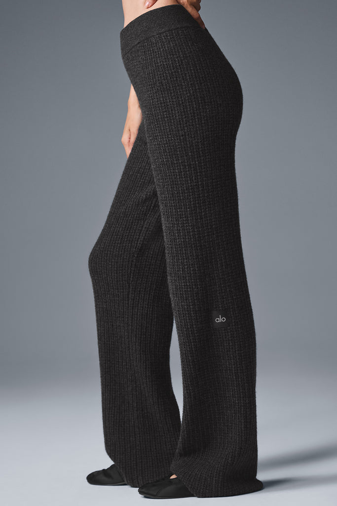 Cashmere High-Waist Plush Waffle Pant - Dark Heather Grey | Alo Yoga