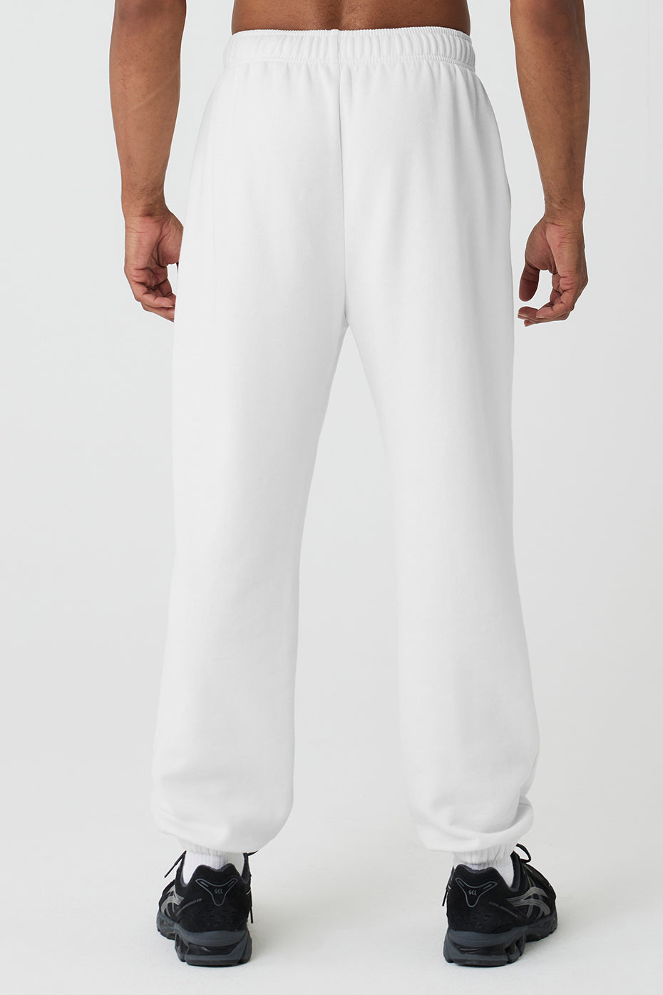 Accolade Sweatpant - White | Alo Yoga